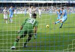 STRAFFESPARK. To gange scorede Gonzalo Higuain på straffespark mod Torino. 
