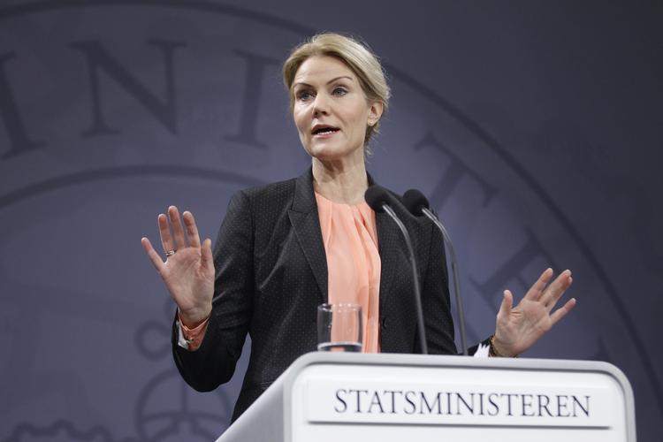 AFLYTNING. Statsministeren måtte svare på mange spørgsmål om amerikansk aflytning under dagens netop afsluttede pressemøde. - Foto: 