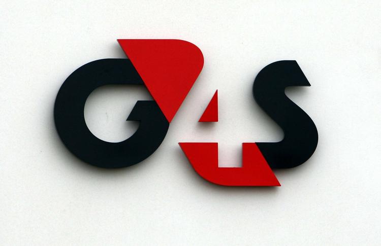 G4S er et resultat af flere fusioner med blandt andet danske Falck. kritik. Koncernen har tidligere oplevet kritik, efter at det i 2010 kom frem, at den også opererer på den israelsk besatte vestvbred. 