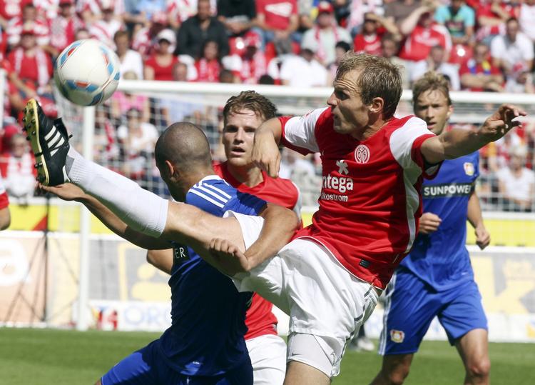 Veteran. Svensson kom til tysk fodbold i 2006. Efter en sæson i Borussia Mönchengladbach skiftede han til Mainz i 2007. 