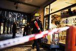 Nedfald. Der er stadig grund til at holde øje med løse genstand, træer og stilladser, melder København Politi. 