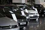 tænkepause. Man kan næsten få bilen finansieret samtidig med, at man ser på den, men det kan blive dyrt, hvis man ikke tænker sig om, inden man skriver under på salgsaftalen. 