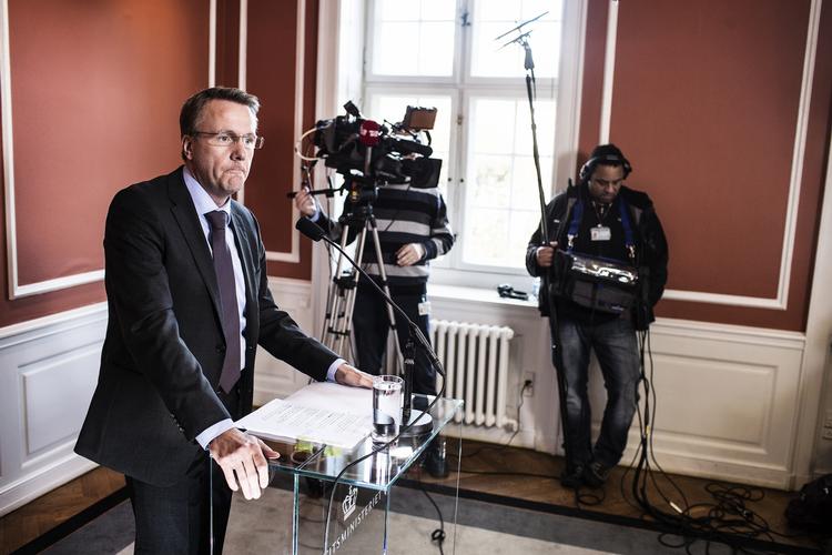 LOVGIVNING. Justitsminister Morten Bødskov (S) præsenterede i dag ny bandepakke, der gør det nemmere at give bandemedlemmer dobbeltstraffe. 