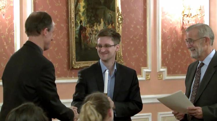 FARLIG. Edward Snowden har haft adgang til det, NSA's chef betegner som efterretningstjenesten kernekompetencee. 
