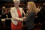 URO. I dag undrer Pernille Frahm (th) sig over, at hendes formand Annette Vilhelmsen (tv) er medunderskriver det brev, der nu får hele solcellesagen til at bluse op igen. (Arkivfoto) 