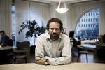 forståeligt. Lars Pehrson mener godt, at kunderne kan forstå, at det har været nødvendigt for Merkur Andelskasse at indføre gebyrer på kunder, som kun har en basal indlånskonto. Det handler om, at enderne skal nå sammen, siger direktøren. 