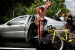 Kritik. I sin nye bog, »Gul Feber«, kommer den dopingdømte cykelrytter Michael Rasmussen med en række nye dopinganklager mod blandt andre Bjarne Riis og Frank Høj. (FOTO: ARKIV, MARTIN LEHMANN) 