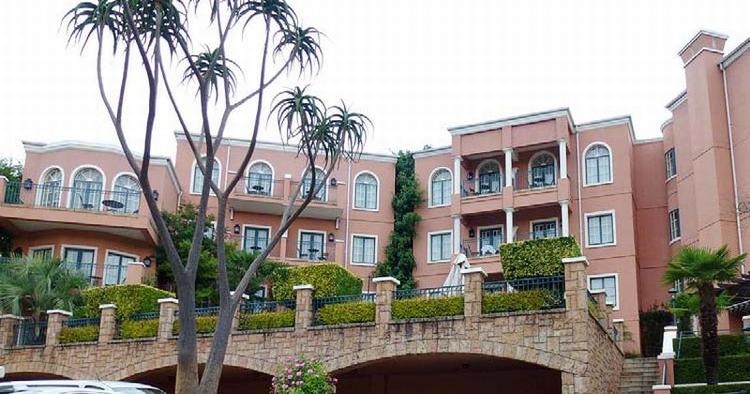 FEMSTJERNET. The Westcliff er et af rockmusikernes foretrukne hotelleri Johannesburg. 