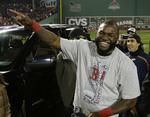 Sejr. David Ortiz fra Boston Red Sox griner efter at være valgt som kampens  bedste spiller. 