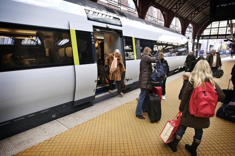Levering. DSB har endelig fået de sidste IC2-tog, som er en lillebror til IC4-togene (foto), 