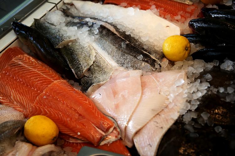 stormramt. Fisk er dyrt, og udvalget hos fiskehandlerne begrænset i kølvandet på det voldsomme vejr. 