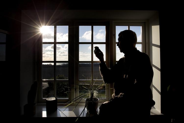 isolering. Nybyggede huse er så godt isoleret, at mobilbølger ikke kan trænge gennem vægge og vinduer. 