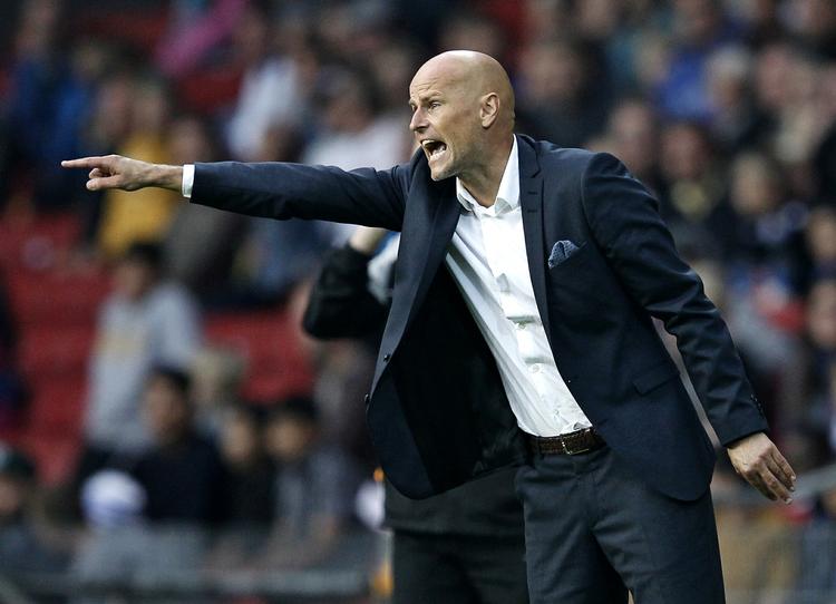 jævnbyrdig. FCK-træner Ståle Solbakken er kommet tilbage til en noget mere jævnbyrdig superliga end den, han forlod. 