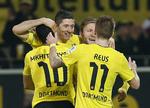 storform. Dortmunds Robert Lewandowski (nummer to fra venstre) scorede tre mål på 18 minutter i samme halvleg uden andre scorede: Vaskeægte hattrick. 
