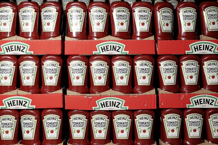 fortid. McDonald's har brugt Heinz-ketchup i de aller, aller fleste af sine over 30.000 restauranter i verden. Det er slut nu. 