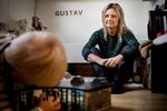 Frustreret. Mette Viggers er en af dem, som ikke blev ordentligt informeret om risikoen for, at et keglesnit i hendes livmoder kunne betyde for tidlig fødsel. 