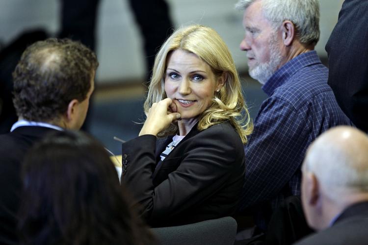 Flertal. Helle Thorning-Schmidt kan få lidt lettere ved at 'tælle til 90'. 