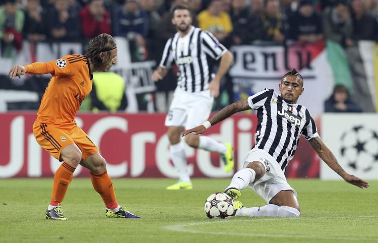 CL-kamp. Juventus Arturo Vidal og Reals Luka Modric i aftenens anden kamp i Champions League gruppe B. 
