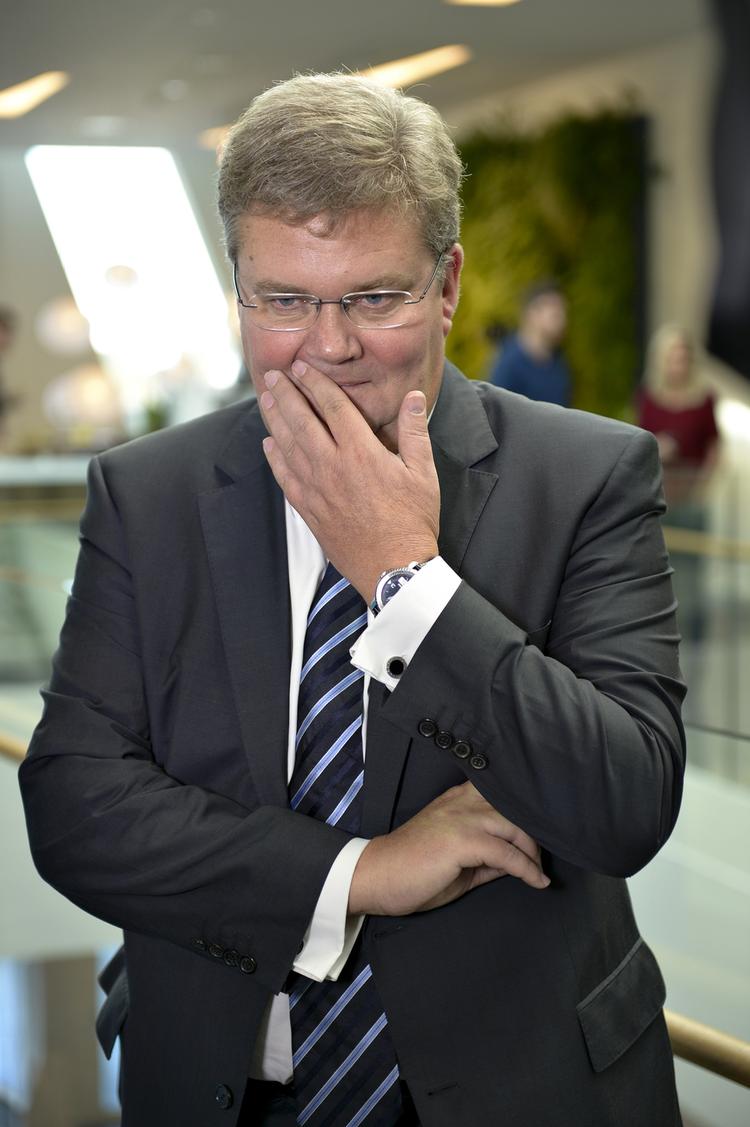 afløseren. Anders Runevad er en af de mange udenlandske topchefer i danske virksomheder. Han afløser Ditlev Engel, som fik sparket i Vestas i august. 