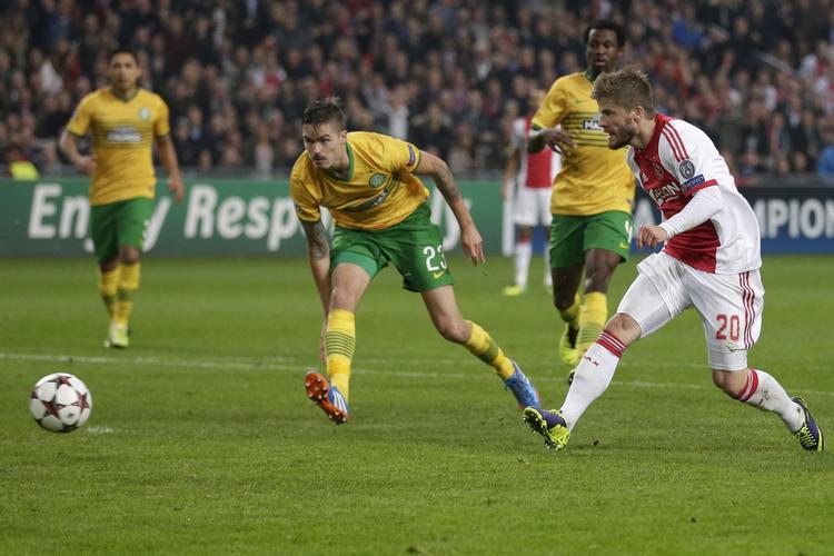 1-0. Sejrsmålet mod Celtic blev sat ind af Lasse Schöne efter et fornemt Ajax-opspil. 