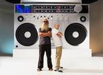 Producerassistance. Den langskæggede Rick Rubin har givet Eminem old school hiphop-farver. 