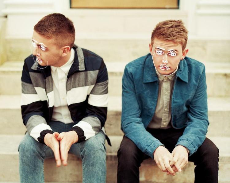 Kendetegn. De tegnede ansigter er blevet synonym med den elektroniske succesduo Disclosure. 