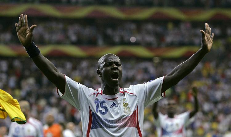 Legende. Med 142 landskampe er Lilian Thuram fransk rekordholder. Forsvarsklippen vandt VM i 1998 og EM i 2000, inden han stoppede på landsholdet i 2008. 