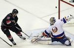 nedtur. New York Islanders tabte til Carolina Hurricanes i en runde uden mange danske lyspunkter. 