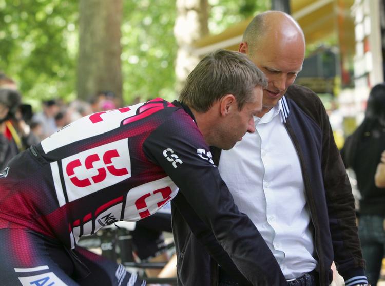 støtte. Jens Voigt (tv) sammen med Bjarne Riis, som tyskeren har cyklet for i syv år. 