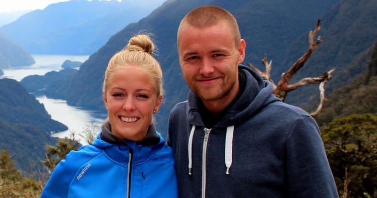 Rejsende. Kristian Lyng Nielsen og hans kæreste Charlotte Müller befinder sig lige nu på Filippinerne, som af en slem tyfon. 
