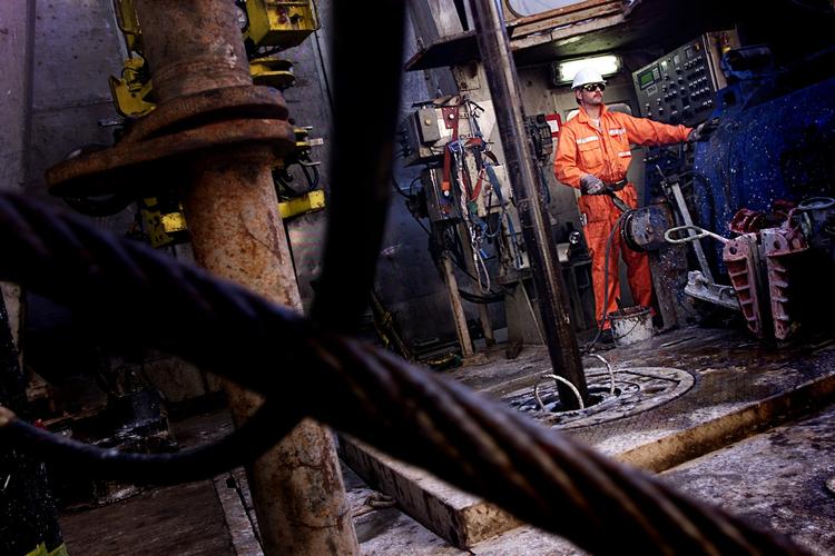 varmtvandsdrøm. Kun 10.000 danskere i Sønderborg, Thisted og Amager får deres varme fra Jordens indre. Billedet er fra 2002, hvor DONG og hovedstadens energiselskaber borede efter varmt vand i Københavns undergrund. 