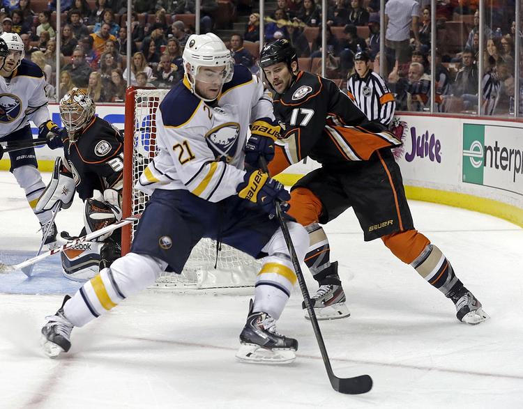 redninger. Den danske målmand, Frederik Andersen, har snuppet chancen for spilletid og leveret en flot indsats i Anaheim-målet de seneste kampe. 