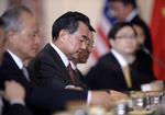 FORHANDLINGER. Kinas udenrigsminister Wang Yi slutter sig inden længe til forhandlingerne om Irans atomprogram i Geneve. 