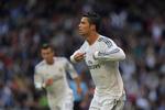 mig. Cristiano Ronaldo scorede tre gange i kampen mod Real Sociedad, så han har sandsynligvis taget kampbolden med hjem. 