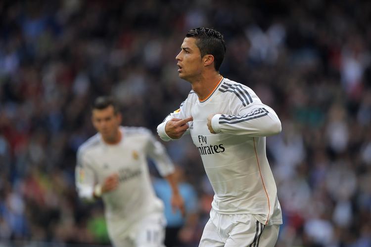 mig. Cristiano Ronaldo scorede tre gange i kampen mod Real Sociedad, så han har sandsynligvis taget kampbolden med hjem. 