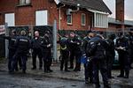 Kontrol. Københavns Vestegns Politi har været massivt til stede i området hele eftermiddagen. 