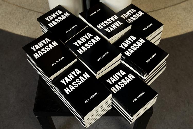 Ytringsfrihed. Må en ung dansk digter med indvandrerbaggrund f.eks. kritisere sine forældres generation? Må en højreorienteret dansker? 