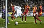 MATCHVINDER. Med dette ekvilibristiske mål sikrede Daniel Braaten FCK sejren over Galatasaray. 