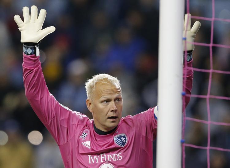 veteran. Jimmy Nielsen har scoret flere priser i den amerikanske liga, og den danske målmand blev kåret til kampens spiller i første kamp om at komme i finalen om mesterskabet. 