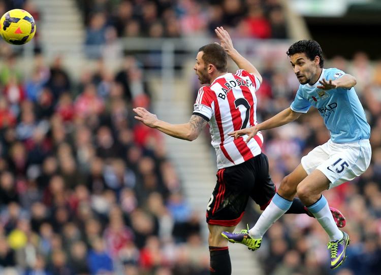 matchvinder. Phil Bardsley (tv) kom i vejen for næsten alt i Sunderlands forsvar, da Manchester City blev slået med 1-0. 