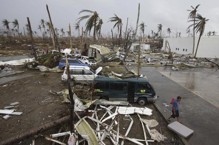 Savnet. Man mangler stadig at få kontakt til 19 danskere, som man formoder opholdte sig på Filippinerne, da tyfonen Haiyan i fredags gik i land. 