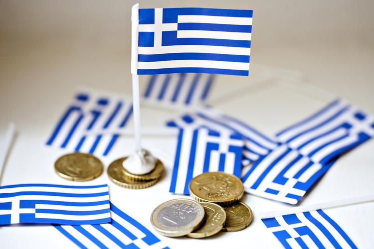 vækst. Forventningen er nu, at Grækenland til næste år vil opleve en positiv vækst i økonomien på 0,6 procent. 