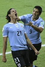 Verdensklasse. Med 11 mål er Luis Suarez (th) delt topscorer i VM-kvalifikationen. 