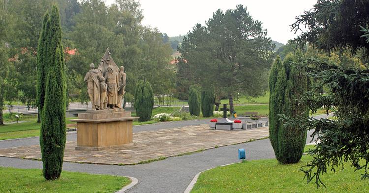 UDRYDDET. Alle mænd fra 15 år og op blev likvideret eller skudt under flugt, da SS-soldaterne gik ind i byen Javoricko. 