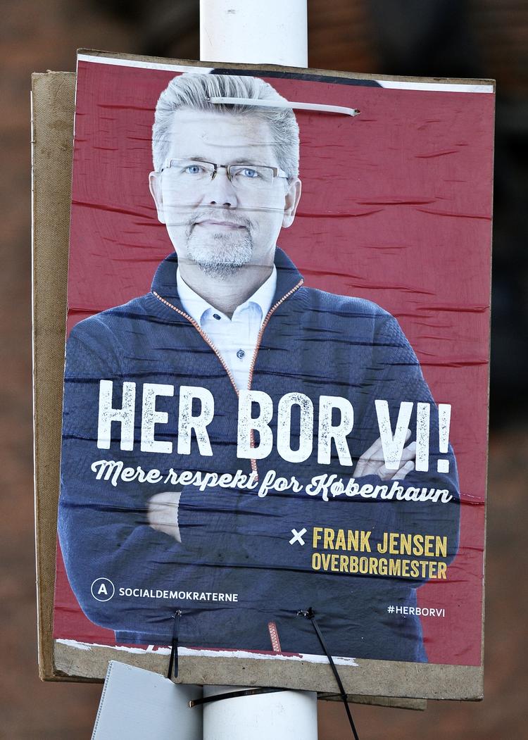 København. Ja, her bor vi, Frank, men hvor er du, spørger Rasmus Jarlov. 