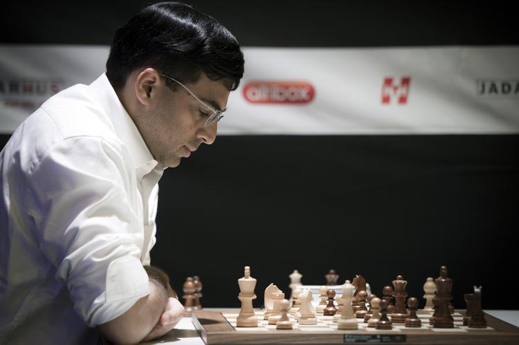 Verdensmesteren. Viswanathan Anand er nummer 8 på den aktuelle rangliste, som Magnus Carlsen har toppet i over to år. 