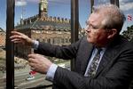 TOPFORHANDLER. Fra Industriens Hus på Rådhuspladsen stod Hans Skov Christensen i spidsen for dansk erhvervsliv. 