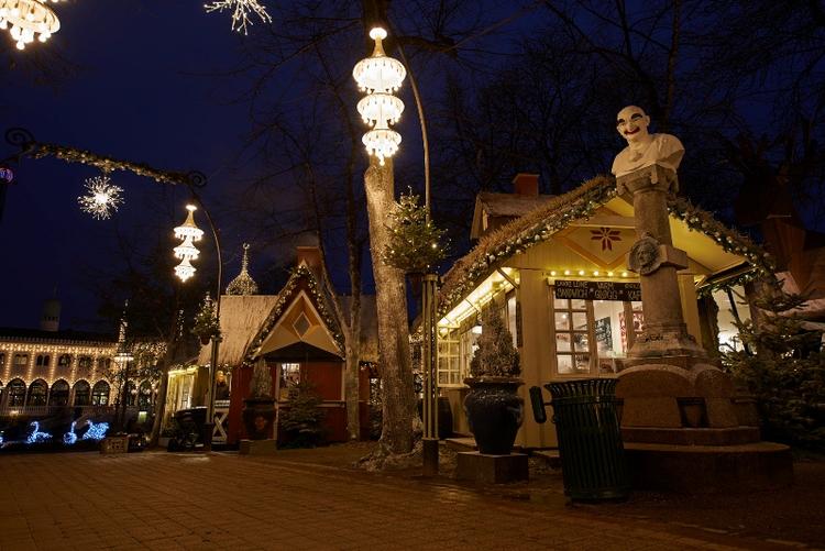 Juletid. Kniber det med at komme i julestemning, er en tur i Tivoli måske medicinen? 