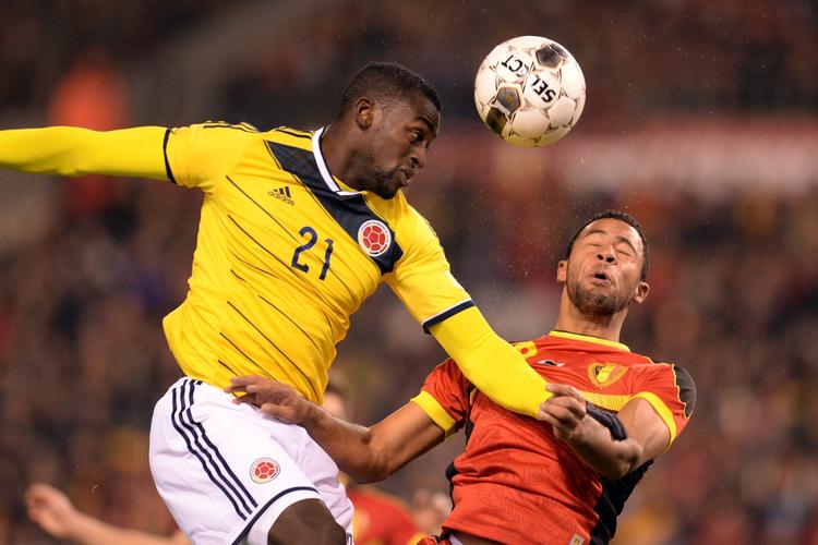 BESEJRET. Trods hjemmebane i Bruxelles blev Belgien og Moussa Dembele (th.) besejret af Jackson Martinez og Colombia. 