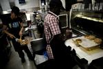 PRISMODTAGER. McDonald's er tre gange i træk blevet kåret til den bedste arbejdsplads i Danmark blandt de store virksomheder. 